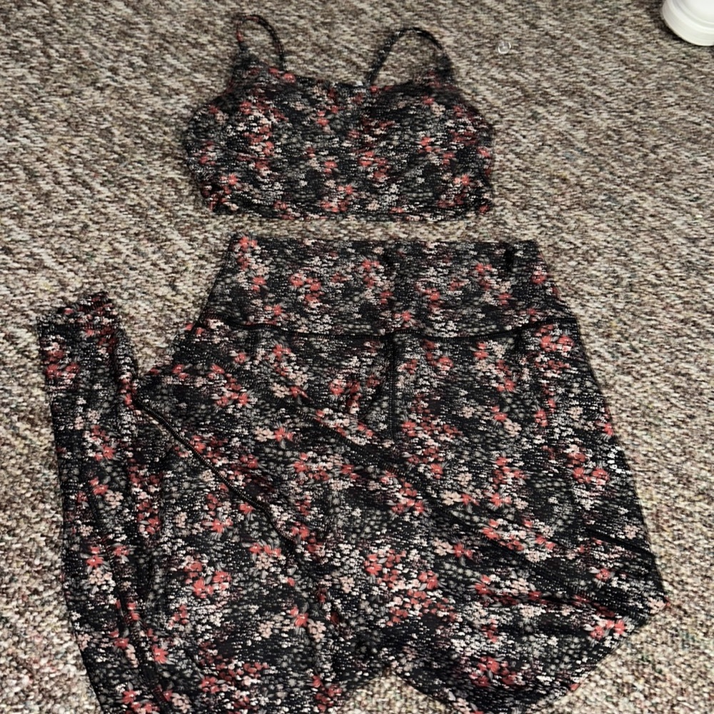 BCBGenetation padded sports bra and leggings. bra size small bottom size medium